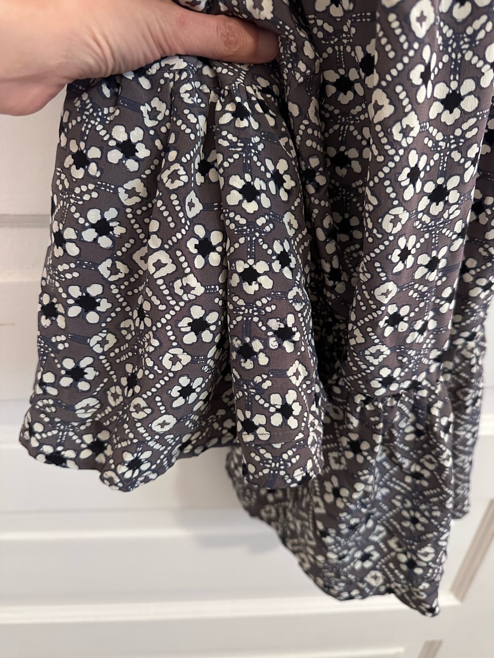 Ulla Johnson 100% Silk Ruffle Floral Dress Grey Blue White Size 10 - Picture 8 of 8